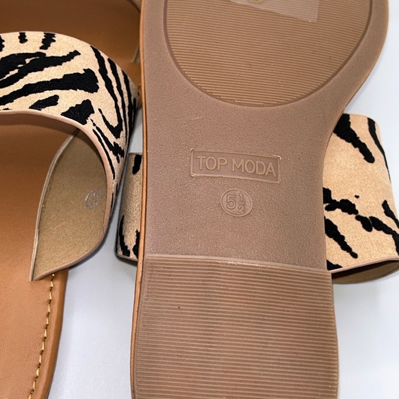 Top Moda Tan and Black Women's Sandals - Picture 4 of 4